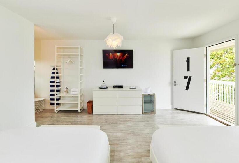 غرفة قياسية, The Sunset Montauk