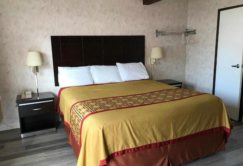 Mini Suite, Manhattan Inn & Suites