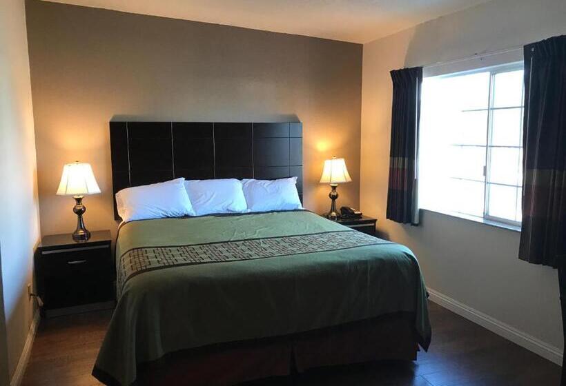 استودیو استاندارد با تخت کینگ, Manhattan Inn & Suites