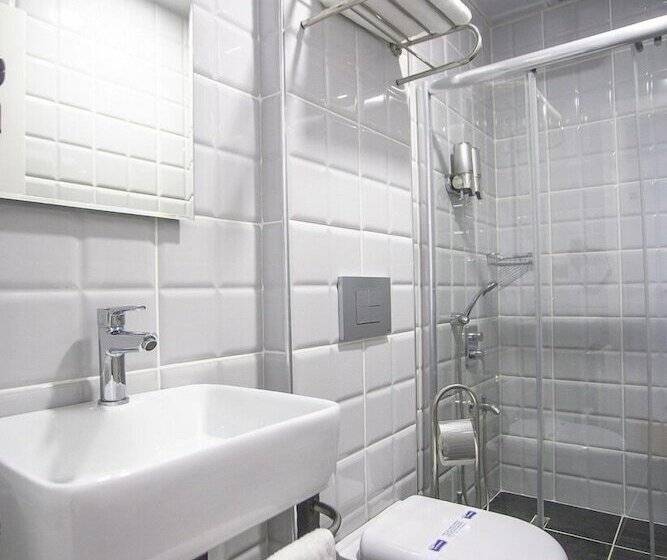 اتاق استاندارد یک نفره, Uzer Otel