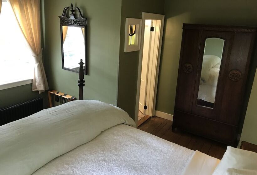 חדר סטנדרט, 1824 House