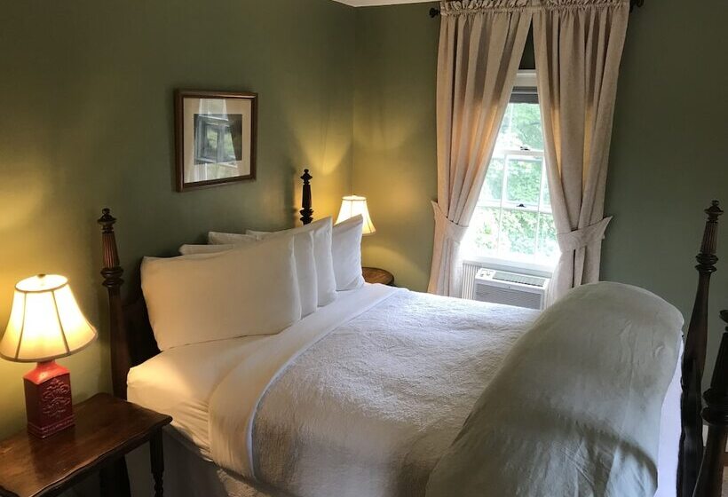 חדר סטנדרט, 1824 House