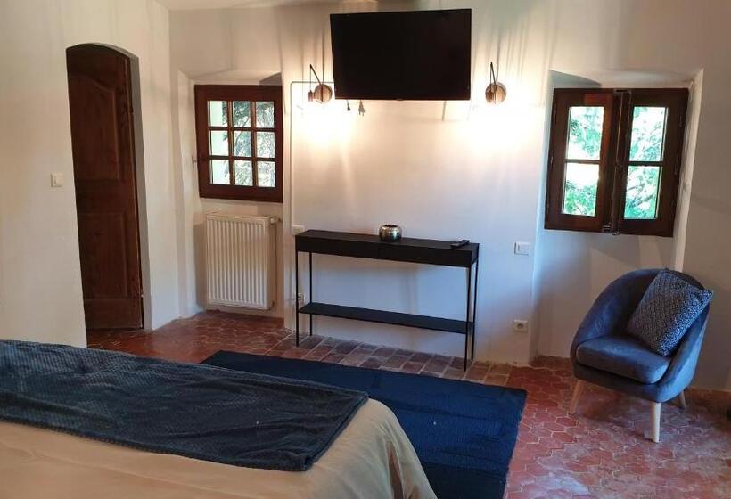 庭の見えるスタンダードトリプルルーム, La Bastide De L Adrech