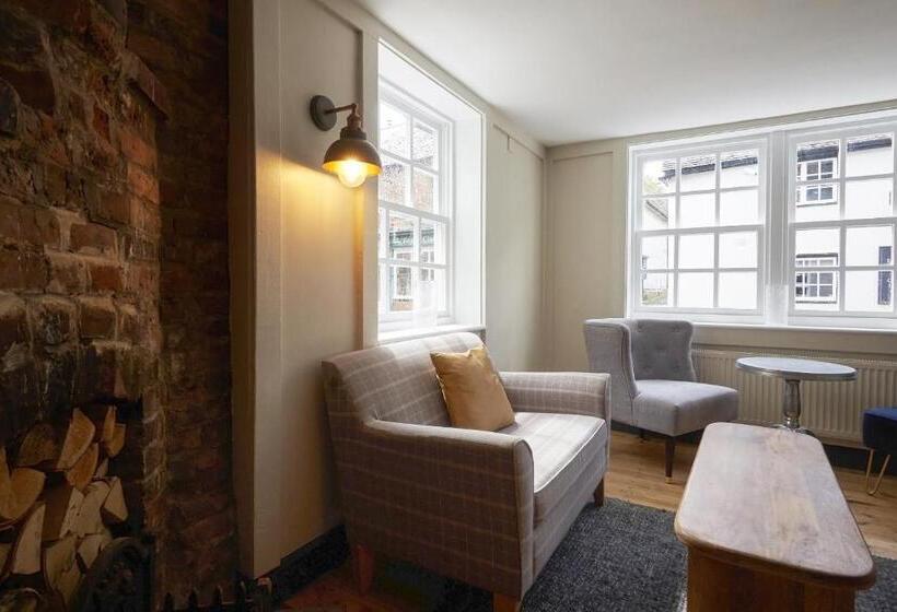 غرفة سوبيريور سرير كينج, The Royal