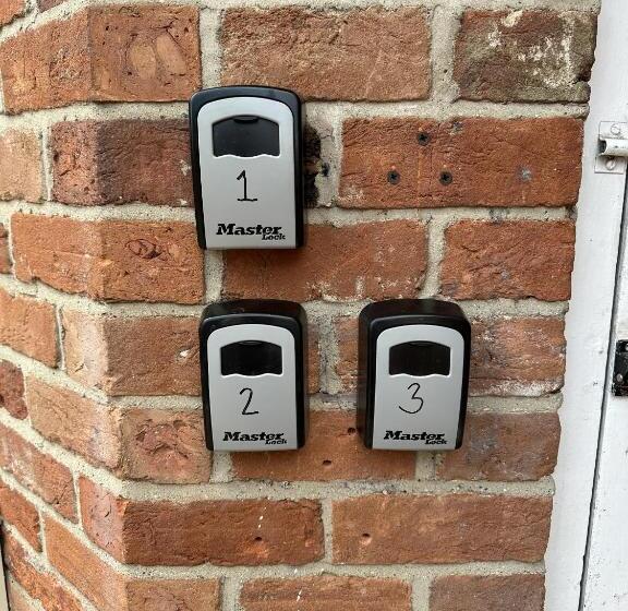 غرفة سوبيريور سرير كينج, The Royal