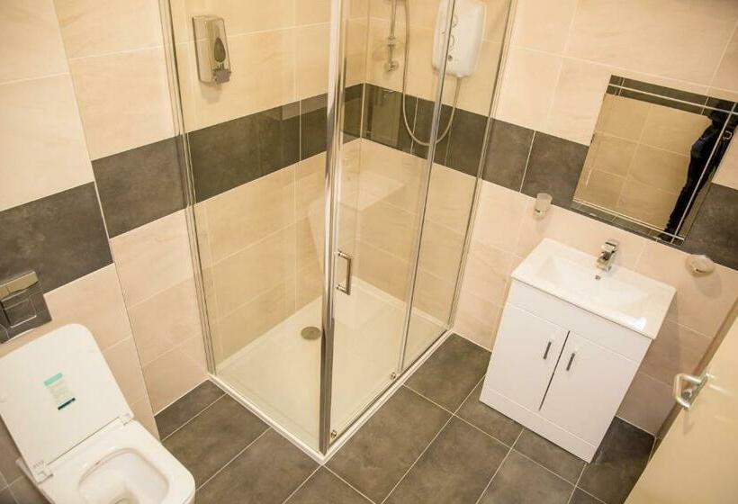 غرفة قياسية, Halfway