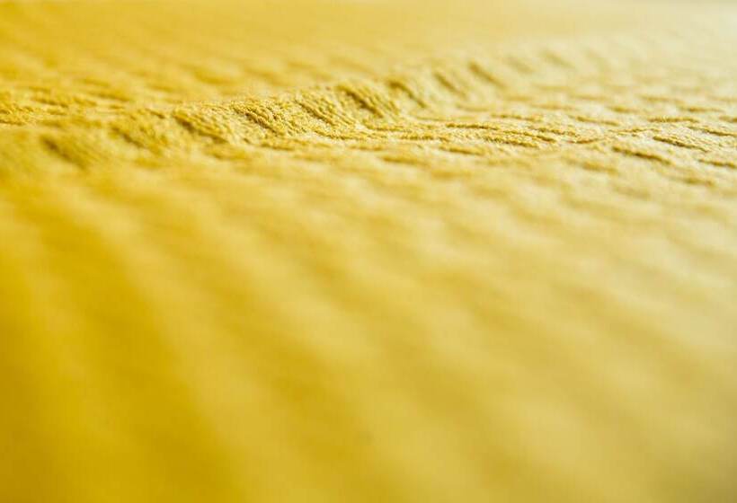 غرفة قياسية رباعية, Halfway