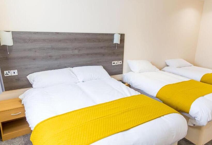 غرفة قياسية رباعية, Halfway