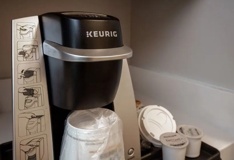 スイート, Holiday Inn Express & Suites   Beloit, An Ihg