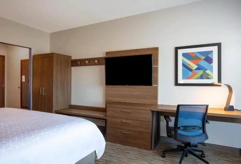 キングサイズベッドのスタンダードルーム, Holiday Inn Express & Suites   Beloit, An Ihg