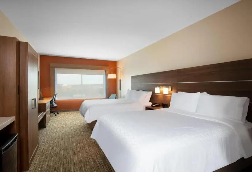 身障者適用スタンダードルーム, Holiday Inn Express & Suites   Beloit, An Ihg