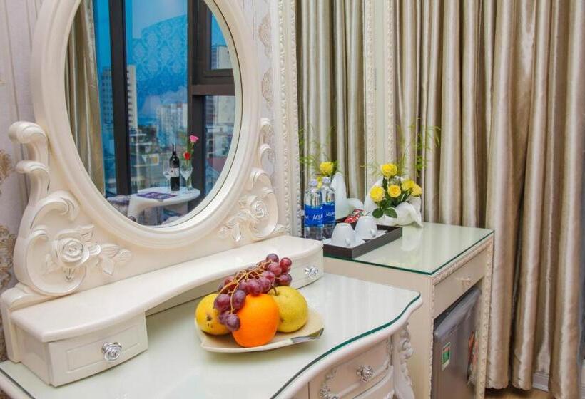 اتاق لوکس با تخت بزرگ, Royal Beach Hotel By Thg