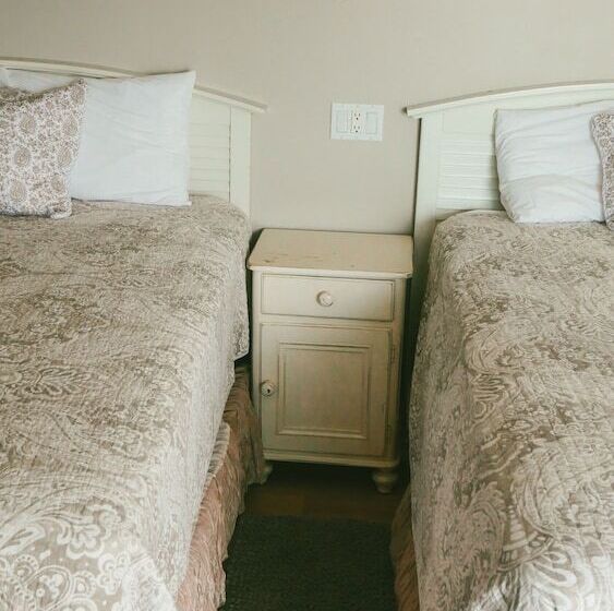 복층 룸 퀸 침대, Atlantic Motel