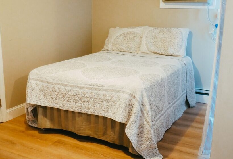 디럭스 스위트, Atlantic Motel