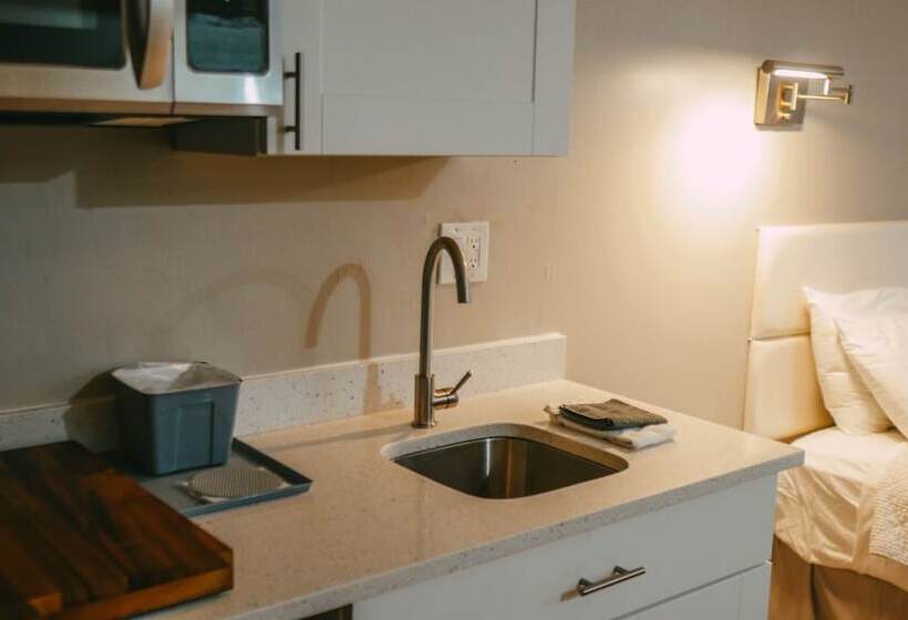 스탠다드 룸 킹사이즈 침대, Atlantic Motel