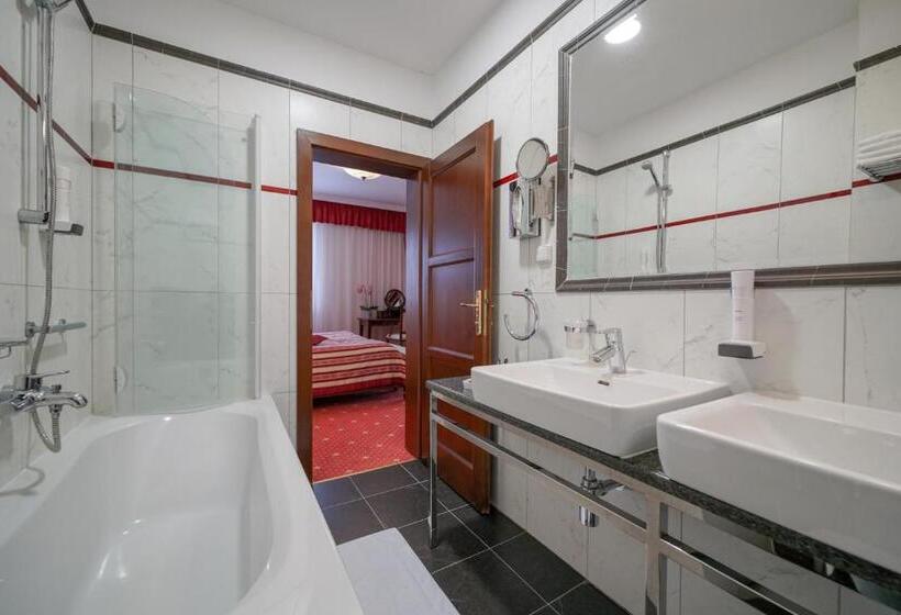 Deluxe люкс с видом, Grand Hotel Bellevue