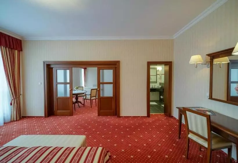Deluxe-sviitti näköalalla, Grand Hotel Bellevue