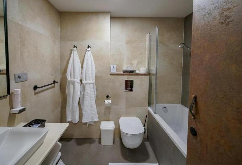 Номер Стандарт, Grand Hotel Bellevue