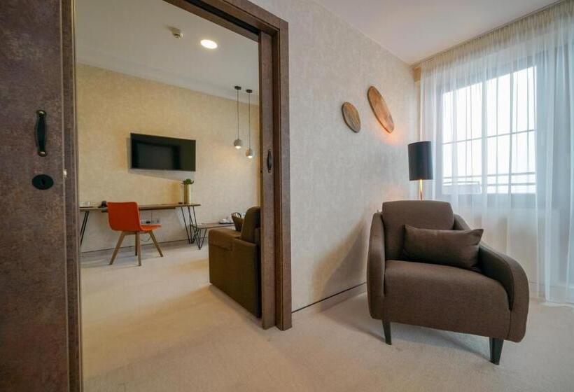 Люкс Вид на Горы, Grand Hotel Bellevue