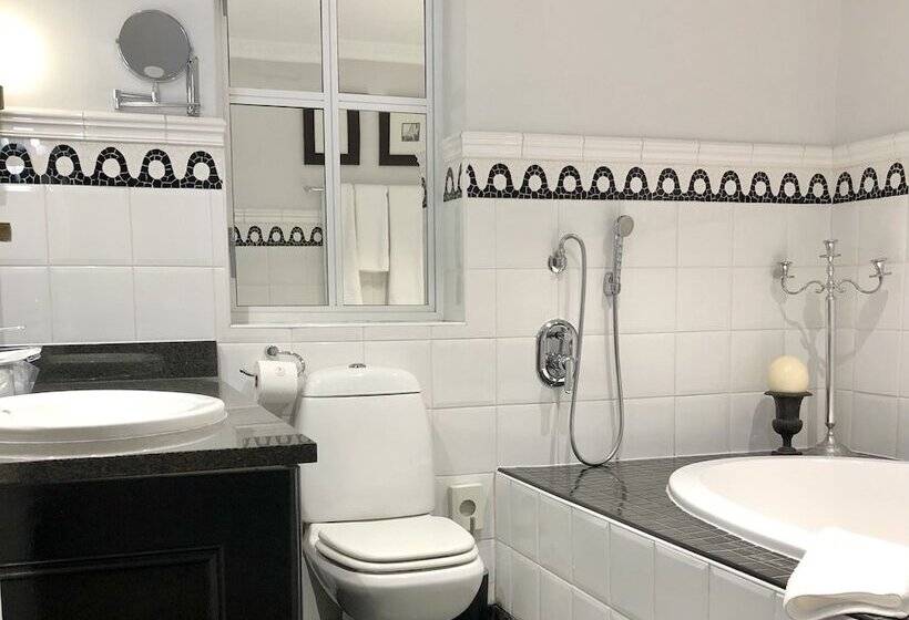 침실 3개 아파트, Romney Park Luxury Apartments