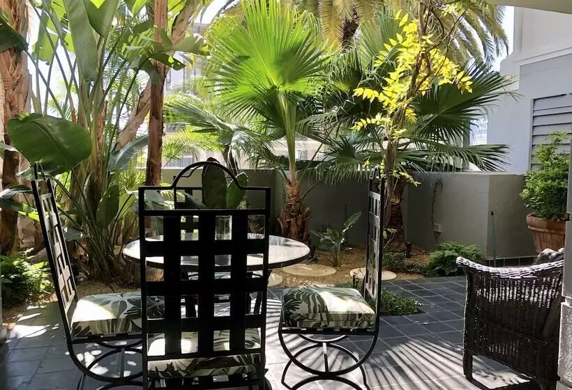آپارتمان 3 خوابه, Romney Park Luxury Apartments