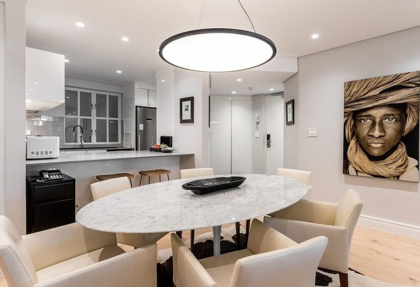 침실 3개 아파트, Romney Park Luxury Apartments