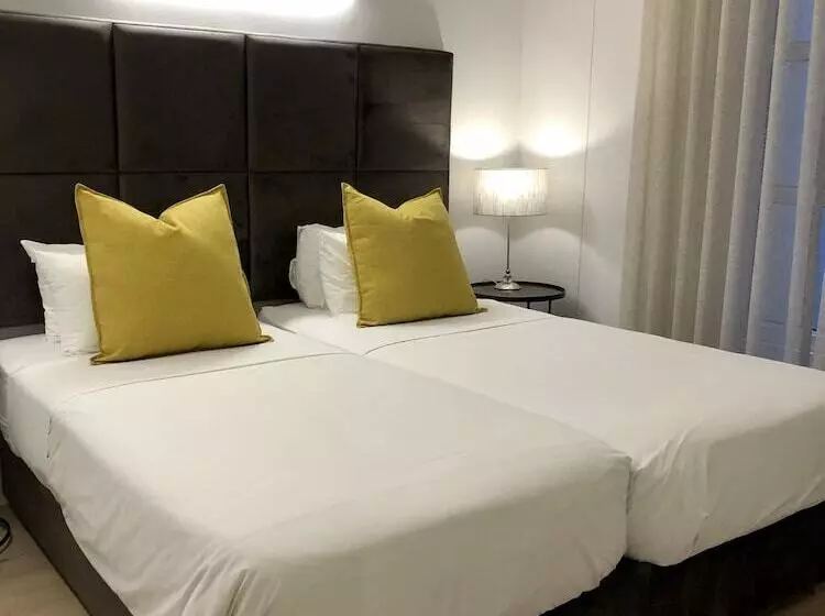 آپارتمان 3 خوابه, Romney Park Luxury Apartments