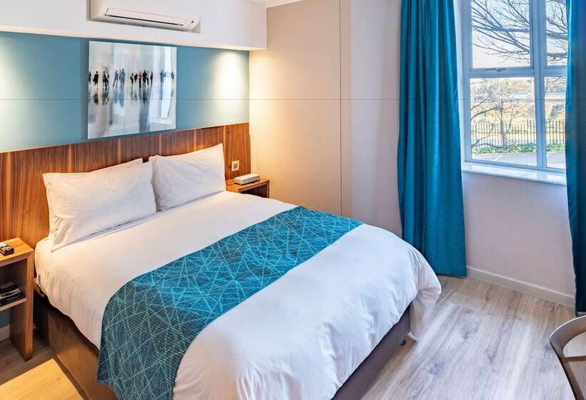 Номер Стандарт, Town Lodge Johannesburg Airport