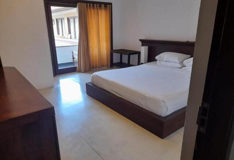 Quarto Deluxe, Rajarata Hotel Anuradhapura
