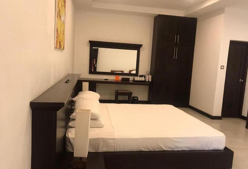 Номер Стандарт Трехместный, Rajarata Hotel Anuradhapura