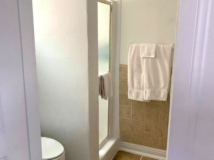 شقة غرفة واحدة, La Paloma Las Flores