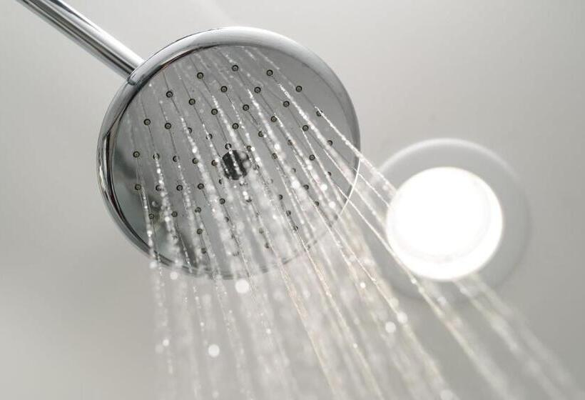 غرفة قياسية لذوى الاحتياجات الخاصة, Marker 8 Hotel And Marina