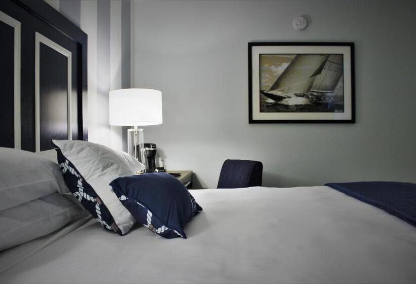 غرفة قياسية لذوى الاحتياجات الخاصة, Marker 8 Hotel And Marina