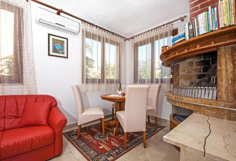 דירת חדר, Apartments Pino