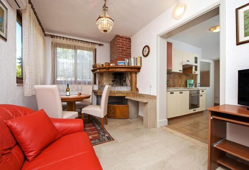 דירת חדר, Apartments Pino