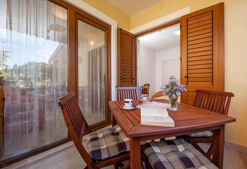 דירת חדר, Apartments Pino