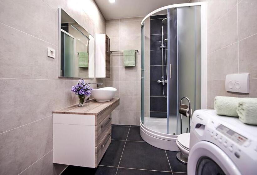 דירת חדר, Apartments Pino