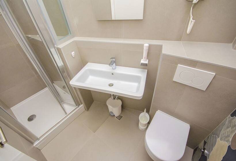 スタンダードルーム, Hostel Dvor