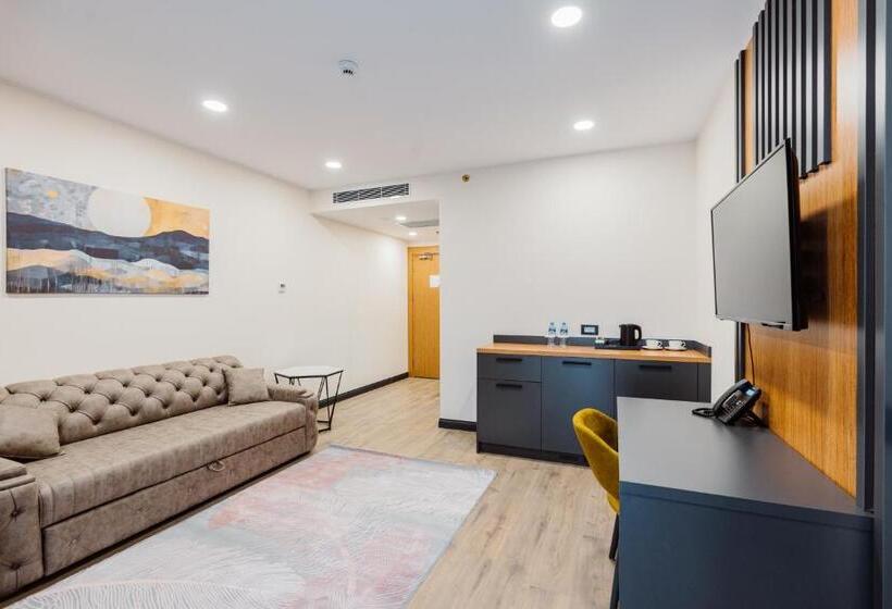 سوئیت با تخت بزرگ, Best Western Plus Batumi