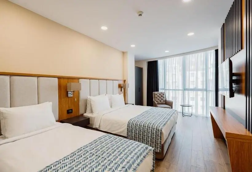 キングサイズベッドのスイートルーム, Best Western Plus Batumi