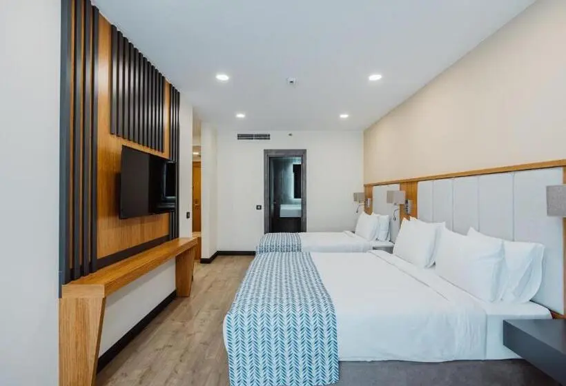 キングサイズベッドのスイートルーム, Best Western Plus Batumi
