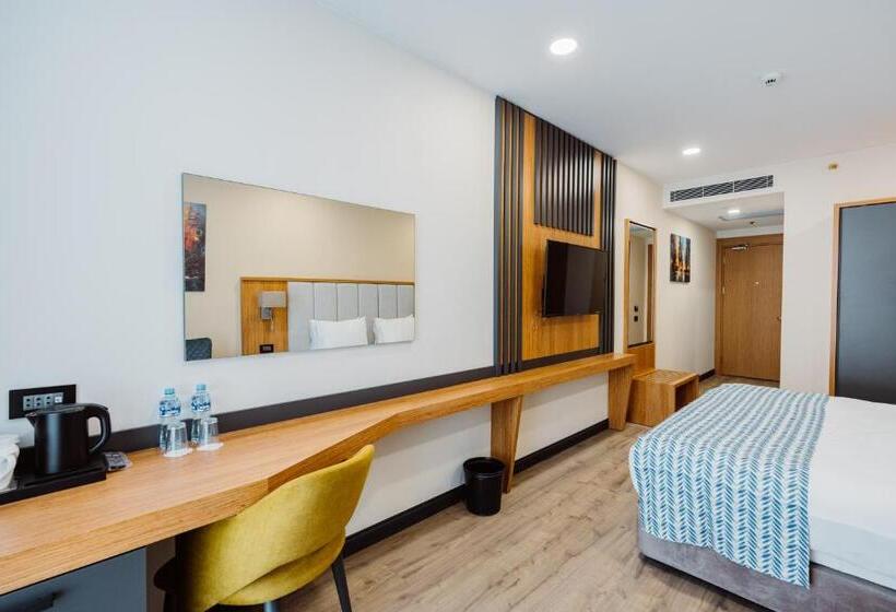 اتاق لوکس با تخت بزرگ, Best Western Plus Batumi