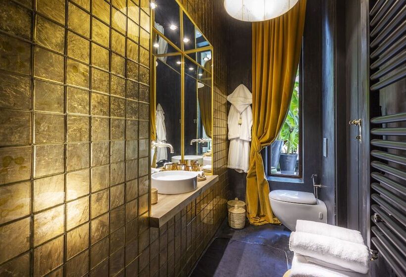 سوییت جونیور, Riad Tajania