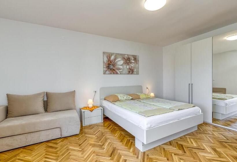 شقة غرفتين, Apartment Complex Silva Rovinj