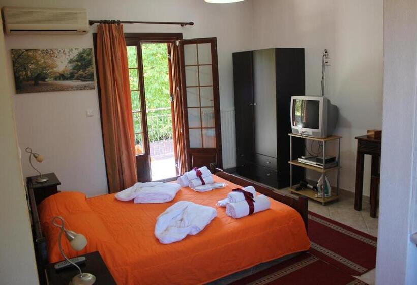 דירת חדר, Artemis Apartments