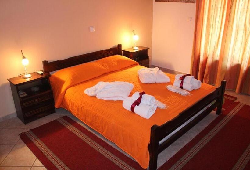 דירת חדר, Artemis Apartments