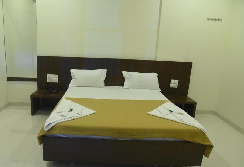 Deluxe Kolmen Hengen Huone, Sai Vidisha Palace