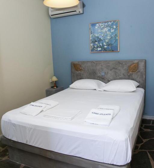 آپارتمان 1 خوابه با چشم‌انداز دریا, Ionia Studios