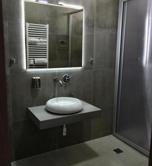 خانه 2 خوابه, Ionia Studios