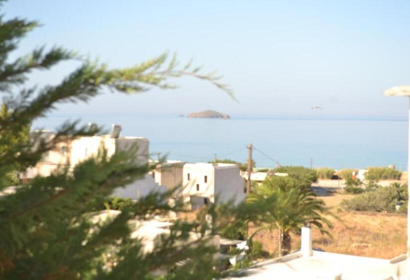 استودیوی استاندارد با چشم‌انداز دریا, Ionia Studios